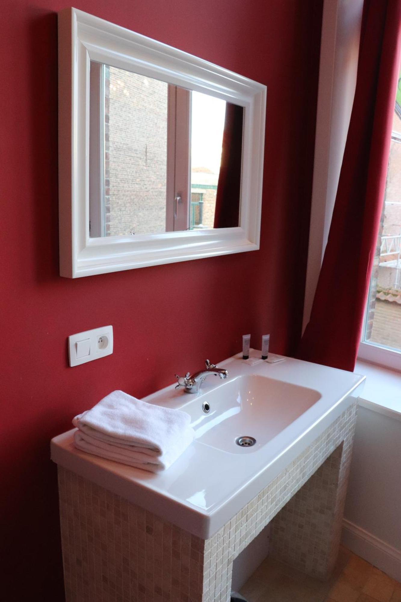 Hostel Lybeer Private Rooms Just For Two! 布鲁日 客房 照片